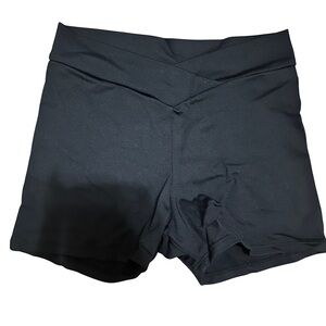Motionwear Black Crossover Waist Shorts – Large Child